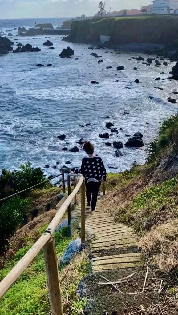 weg zu den piscinas flores santa cruz azoren Weg zu den Piscinas Flores Santa Cruz Azoren