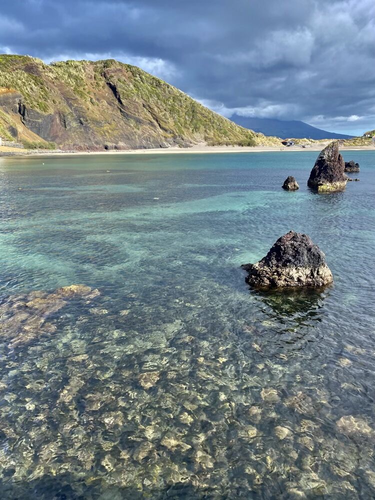 blick auf die porto pim bucht horta faial azoren portugal Blick auf die Porto Pim Bucht Horta Faial Azoren Portugal