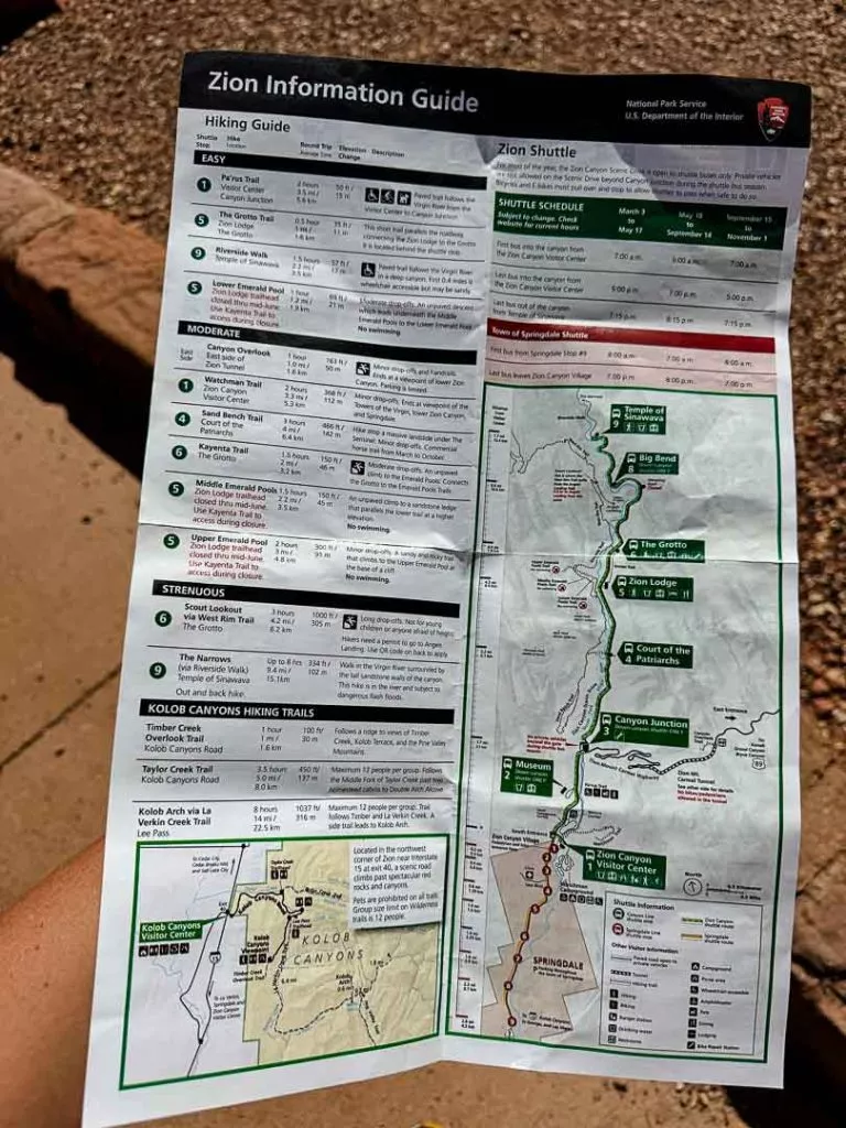 broschuere zum scenic drive mit stopps im zion nationalpark Broschüre zum Scenic Drive mit Stopps im Zion Nationalpark