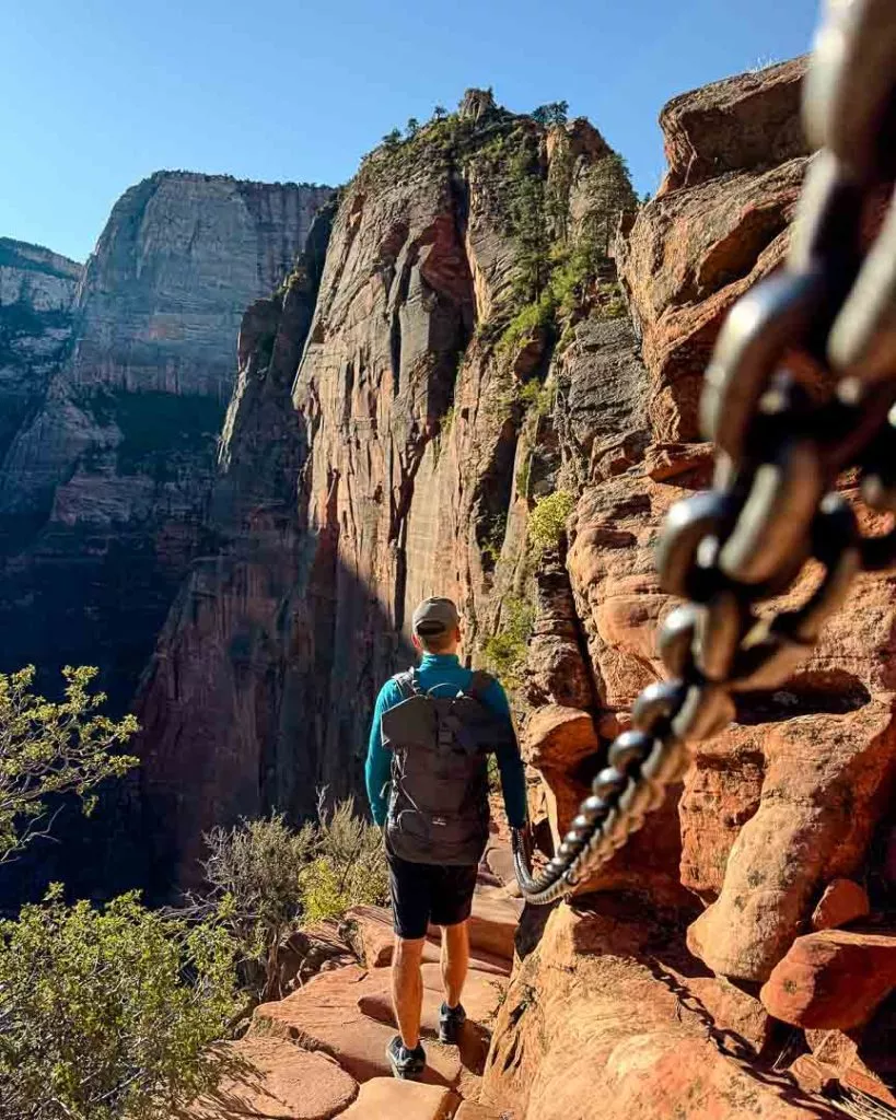 eisenketten zum festhalten bei angels landing wanderung im zion nationalpark Eisenketten zum Festhalten bei Angels Landing Wanderung im Zion Nationalpark