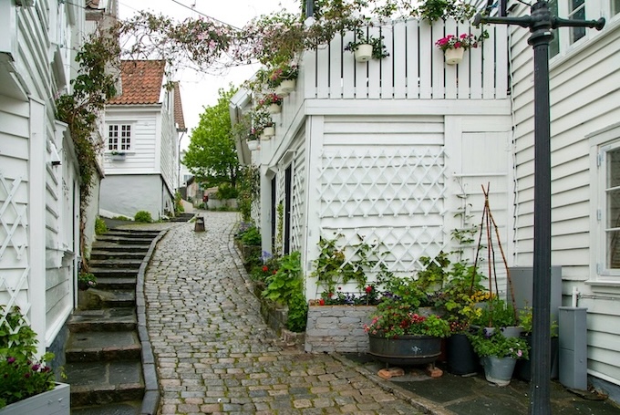 stavanger norwegen weisse holzhaeuser Stavanger, Norwegen, weiße Holzhäuser