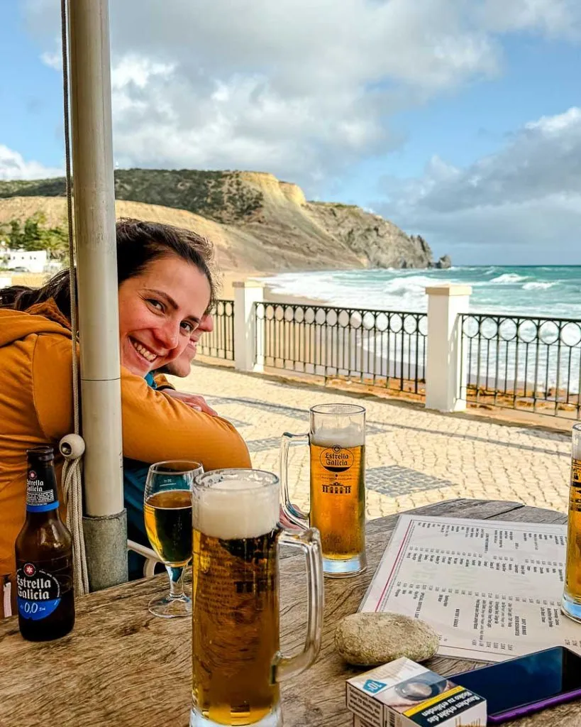 endless summer cafe in luz mit blick auf die klippen Endless Summer Café in Luz mit Blick auf die Klippen