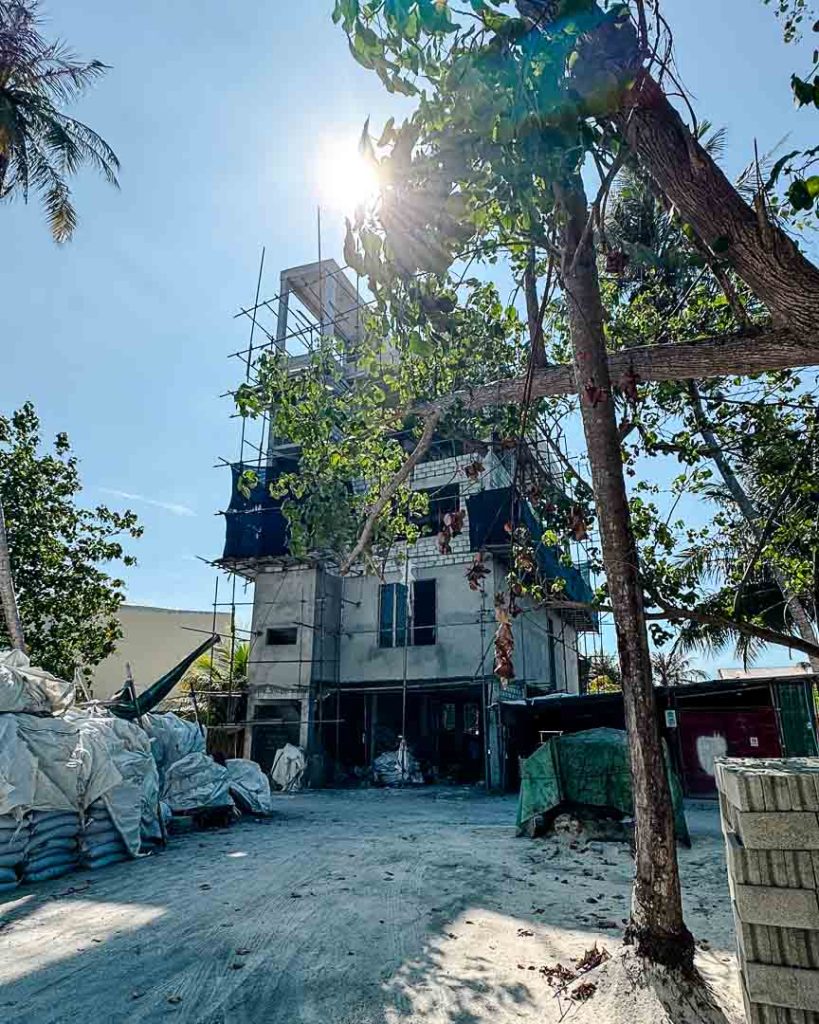 es wird viel gebaut auf dhigurah es wird viel gebaut auf Dhigurah