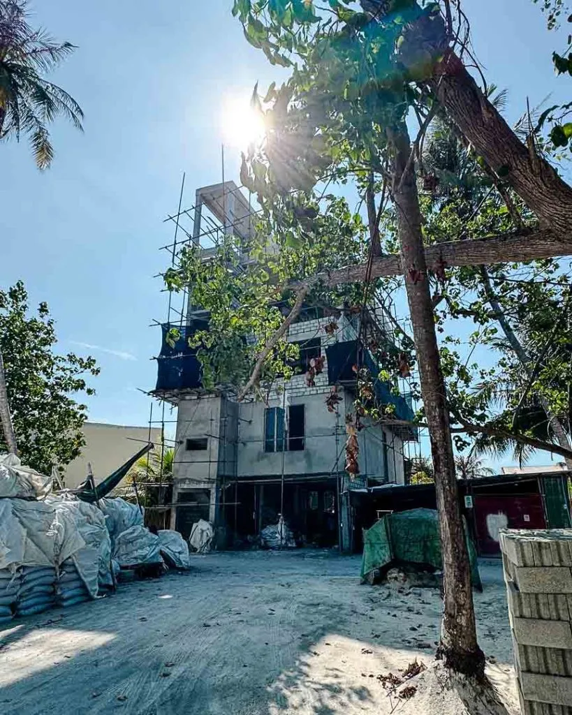 es wird viel gebaut auf dhigurah es wird viel gebaut auf Dhigurah