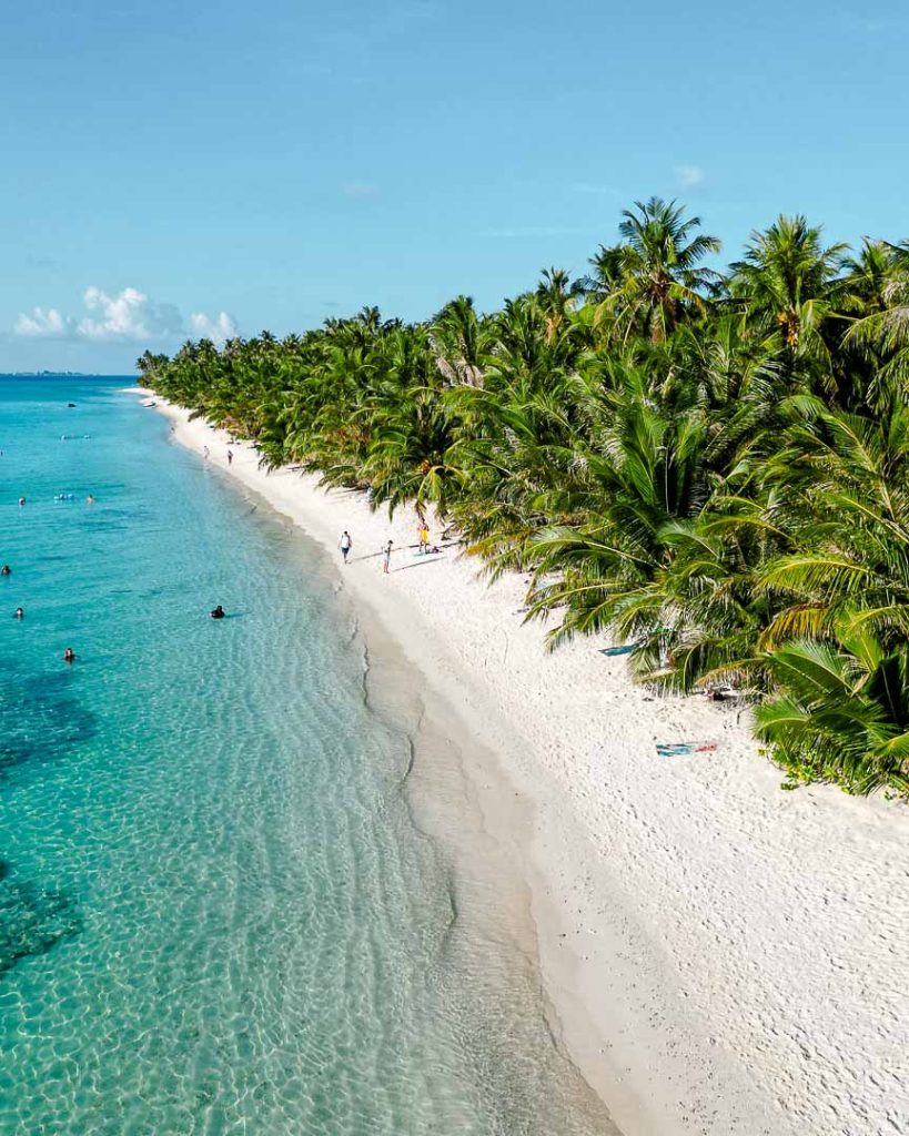 ewig langer sandstrand beim bikini beach dhigurah ewig langer Sandstrand beim Bikini Beach Dhigurah