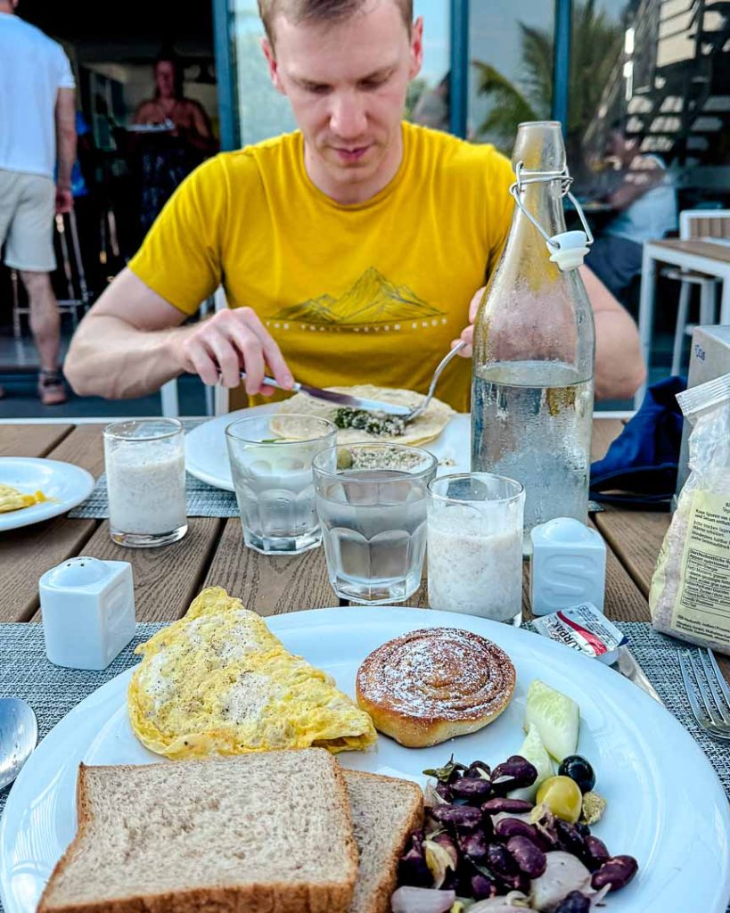 fruehstueck im hotel dhigurah Frühstück im Hotel, Dhigurah