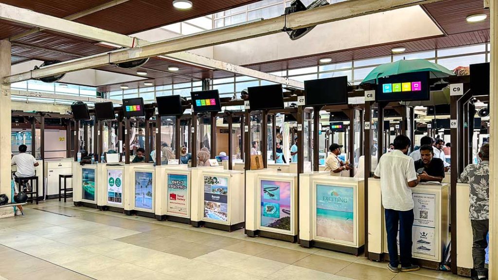 speedboot staende die auch sim karten anbieten Speedboot-Stände, die auch SIM-Karten anbieten