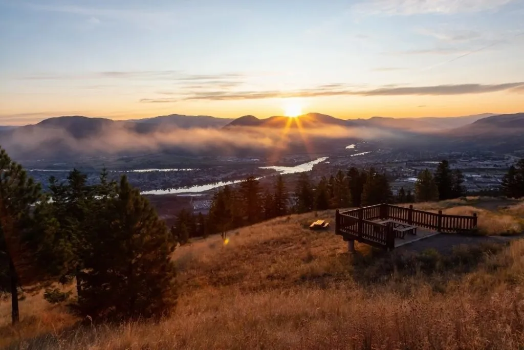 tower trail wanderung sonnenuntergang kamloops Tower Trail Wanderung Sonnenuntergang Kamloops