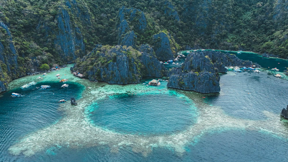 philippinen coron kalksteinfelsen und tuerkisblaues wasser Philippinen Coron, Kalksteinfelsen und türkisblaues Wasser