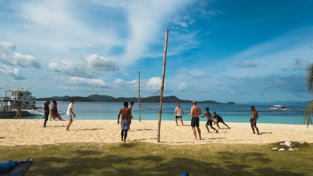 philippinen el nido coron tour beachvolleyball am strand Philippinen El Nido Coron Tour, Beachvolleyball am Strand