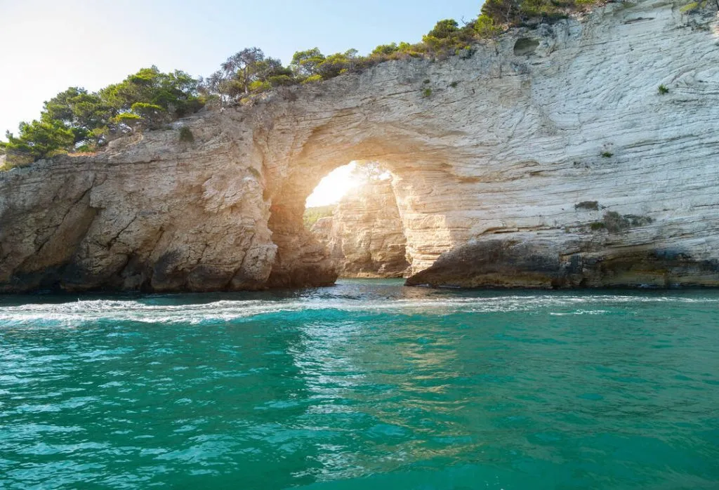 apulien vieste felsen an der kueste der gargano insel Apulien_Vieste_Felsen an der Küste der Gargano Insel