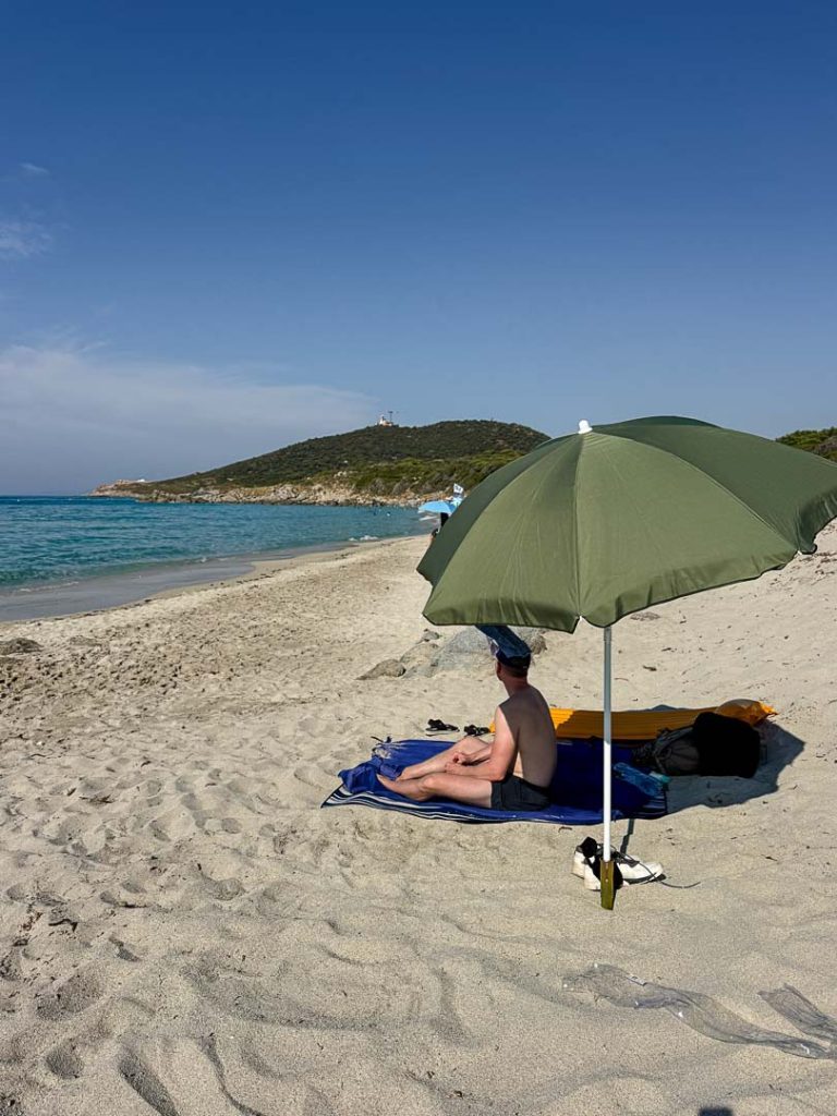 entspannen am strand plage de ghjunchitu calvi sehenswuerdigkeiten Entspannen am Strand Plage de Ghjunchitu, Calvi Sehenswürdigkeiten