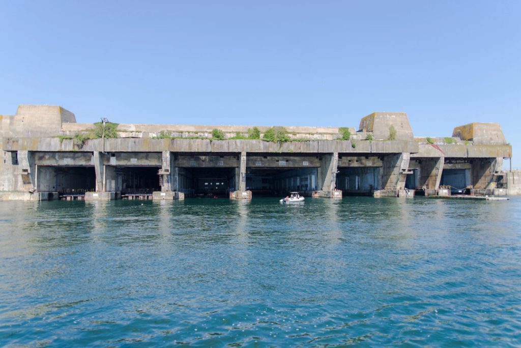 frankreich bretagne u boot bunker im hafen von lorient Frankreich_Bretagne_U-Boot-Bunker im Hafen von Lorient