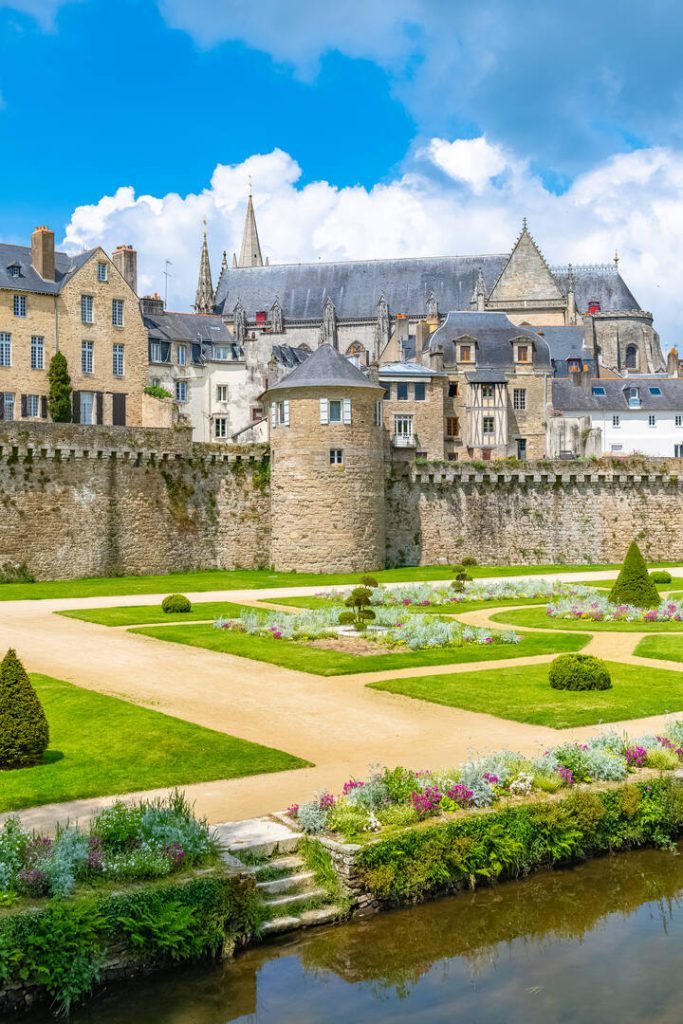 frankreich bretagne vannes stadtmauer und garten Frankreich_Bretagne_Vannes Stadtmauer und Garten