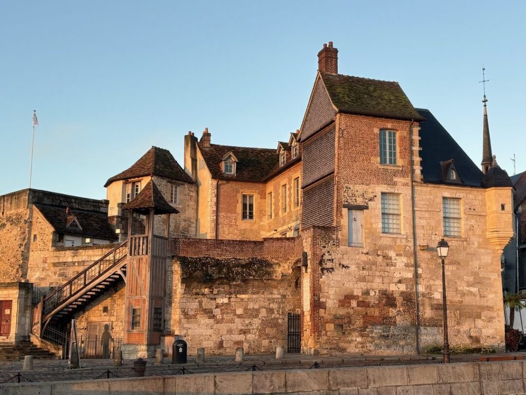 frankreich normandie la lieutenance in honfleur Frankreich_Normandie_La Lieutenance in Honfleur