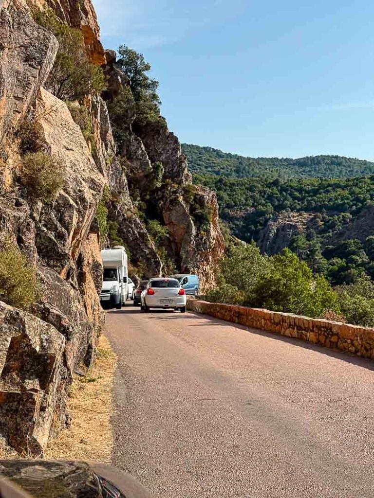 bei gegenverkehr wirds eng calanques de piana porto ota bei Gegenverkehr wird’s eng, Calanques de Piana, Porto Ota