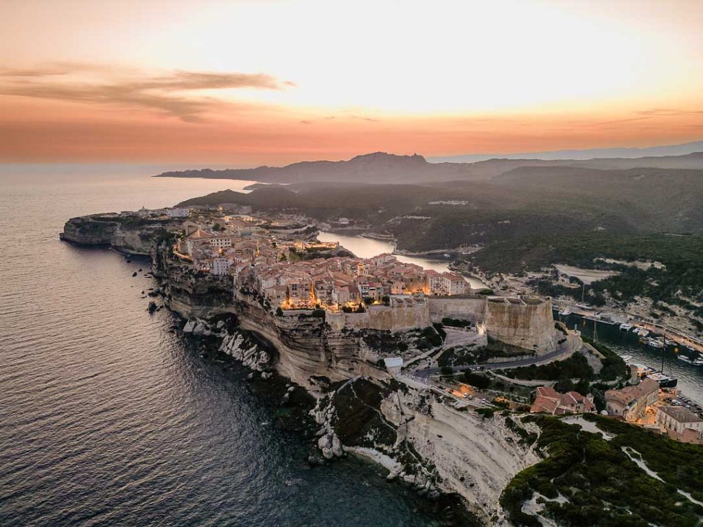bonifacio bei nacht Bonifacio bei Nacht