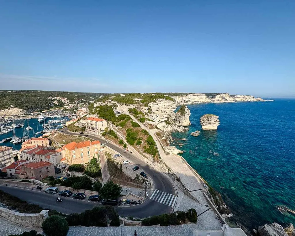 bonifacio korsika 17 von 282 Blick von Festung auf den gegenüberliegenden Aussichtspunkt, Bonifacio