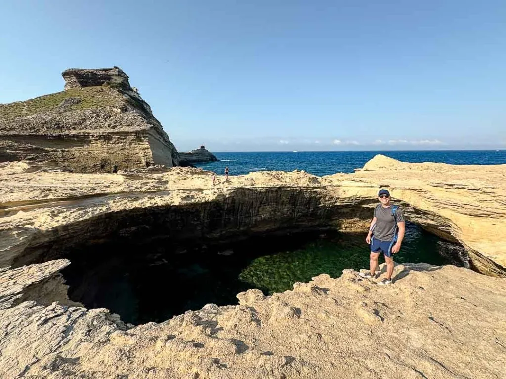 bonifacio korsika 258 von 282 großes Felsloch am Capo Pertusato, Bonifacio Korsika