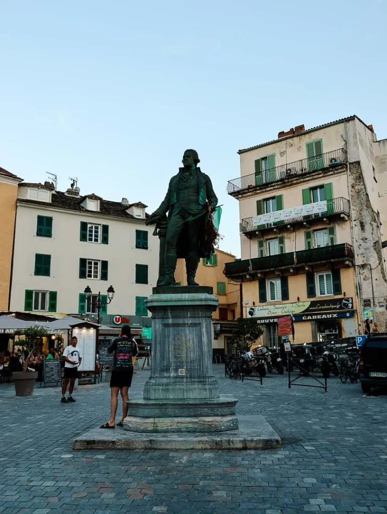 korsika corte restorica 122 von 173 Pascal Paoli Statue in Corte, Korsika