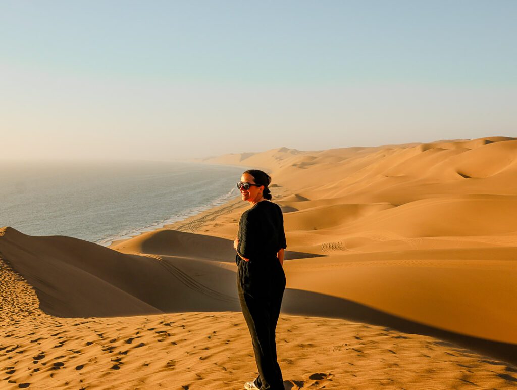 sandwich harbour tour bei walvis bay namibia