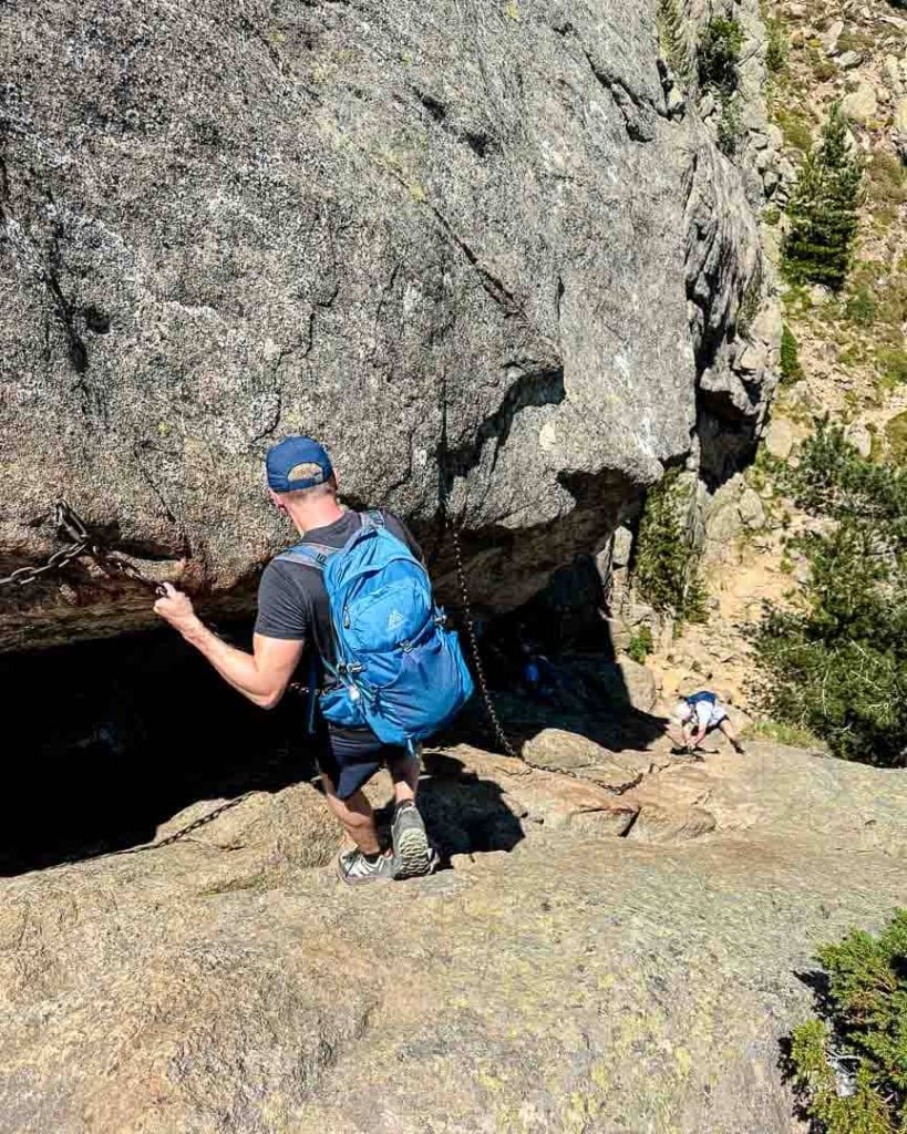 wanderung fuenf bavella tuerme Wanderung rund um die fünf Bavella Türme, Schlüsselstelle mit Eisenketten, Korsika